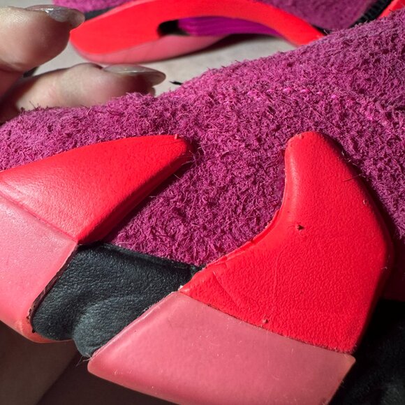 Hot pink Jordan 14s - Picture 3 of 11